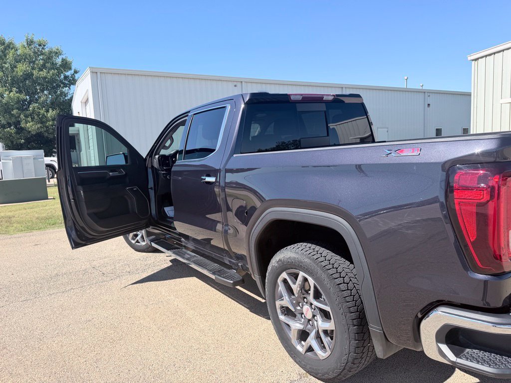 Used 2024 GMC Sierra 1500 SLT AWD/4WD image 13