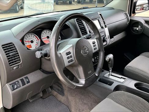 Used 2015 Nissan Xterra PRO-4X w/ Nevada Tow Package image 17