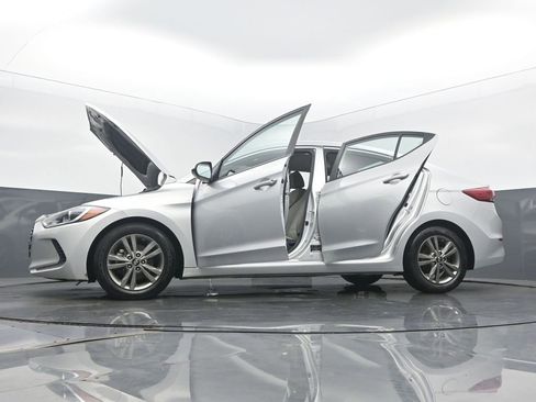 Used 2018 Hyundai Elantra SEL image 59