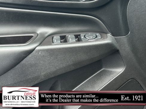 Used 2021 Chevrolet Equinox LT image 12