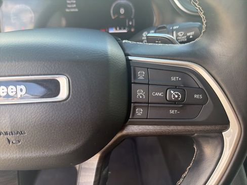 Used 2021 Jeep Grand Cherokee L Limited image 22