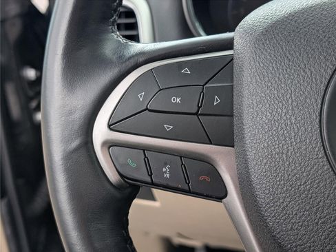 Used 2018 Jeep Grand Cherokee Limited image 25