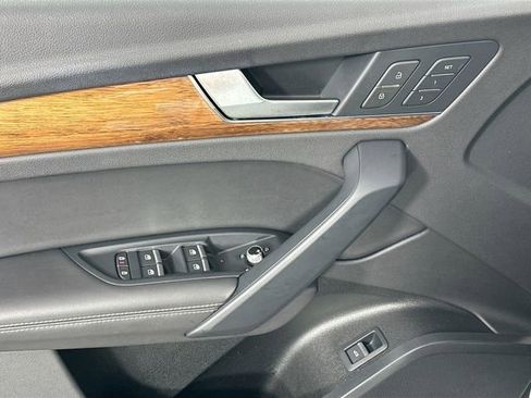 Used 2022 Audi Q5 2.0T Premium Plus w/ Premium Plus Package image 24