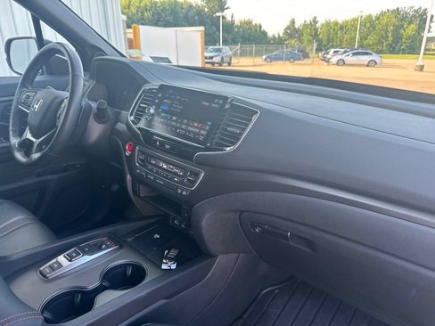 Used 2025 Honda Ridgeline TrailSport image 14