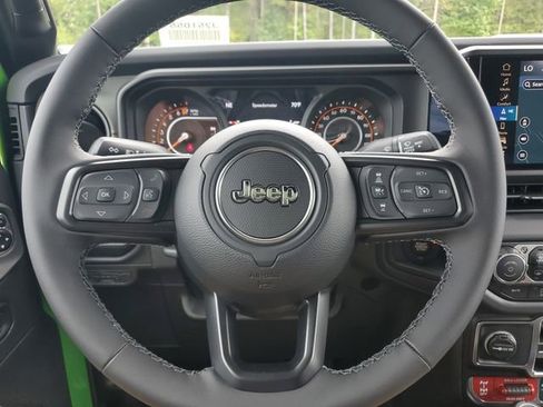 New 2025 Jeep Gladiator Mojave image 26