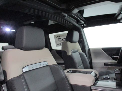 New 2026 GMC Hummer EV SUV image 18