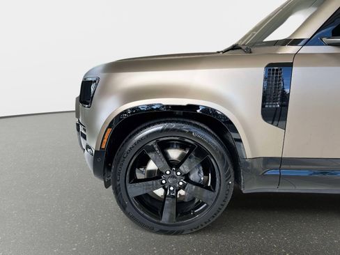 New 2026 Land Rover Defender 110 X-Dynamic SE image 8