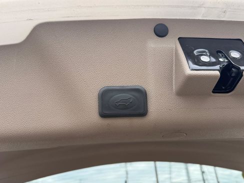 Used 2014 GMC Acadia Denali AWD/4WD image 6