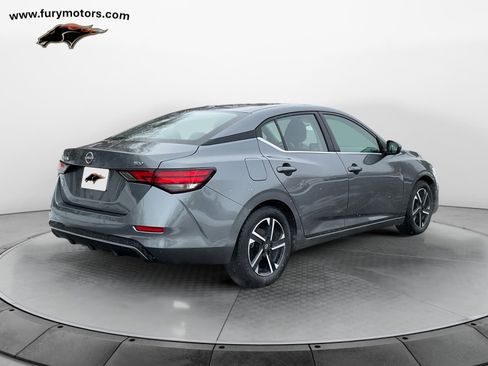 Used 2024 Nissan Sentra SV image 3