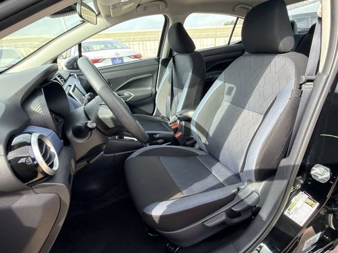 Used 2025 Nissan Versa SV FWD image 25