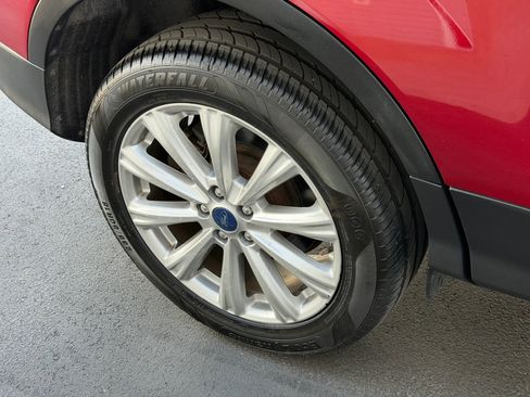 Used 2017 Ford Escape Titanium image 14