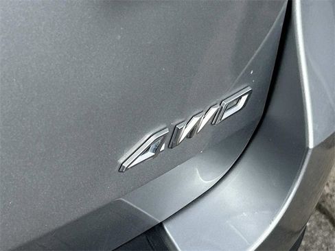 Used 2023 Ford Explorer XLT w/ Equipment Group 202A image 7