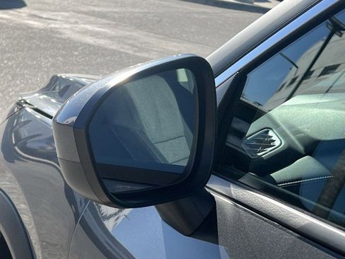 Used 2025 Nissan Rogue SV image 19