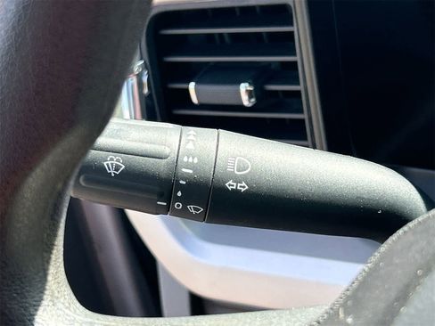 Used 2023 Ford F350 XLT image 25