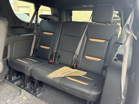 Used 2024 GMC Yukon XL AT4 w/ Technology Package AWD/4WD image 24