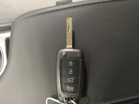 Used 2022 Hyundai Sonata SE FWD image 32