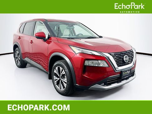 Used 2021 Nissan Rogue SV FWD image 1