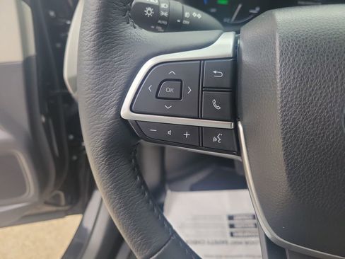 Used 2023 Toyota Sienna XLE w/ XLE Plus Package image 28