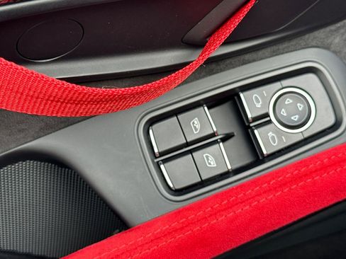 Used 2018 Porsche 911 GT2 RS image 13