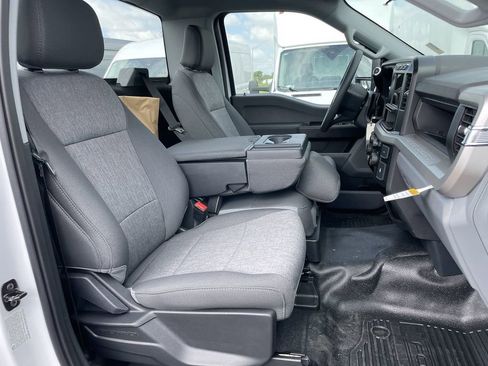 Used 2024 Ford F550 4x4 Regular Cab Super Duty w/ Snow Plow Prep Package image 28