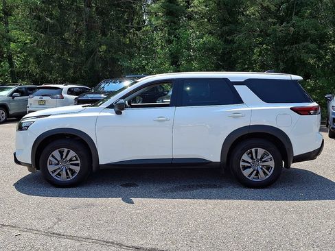Used 2025 Nissan Pathfinder S AWD/4WD image 5