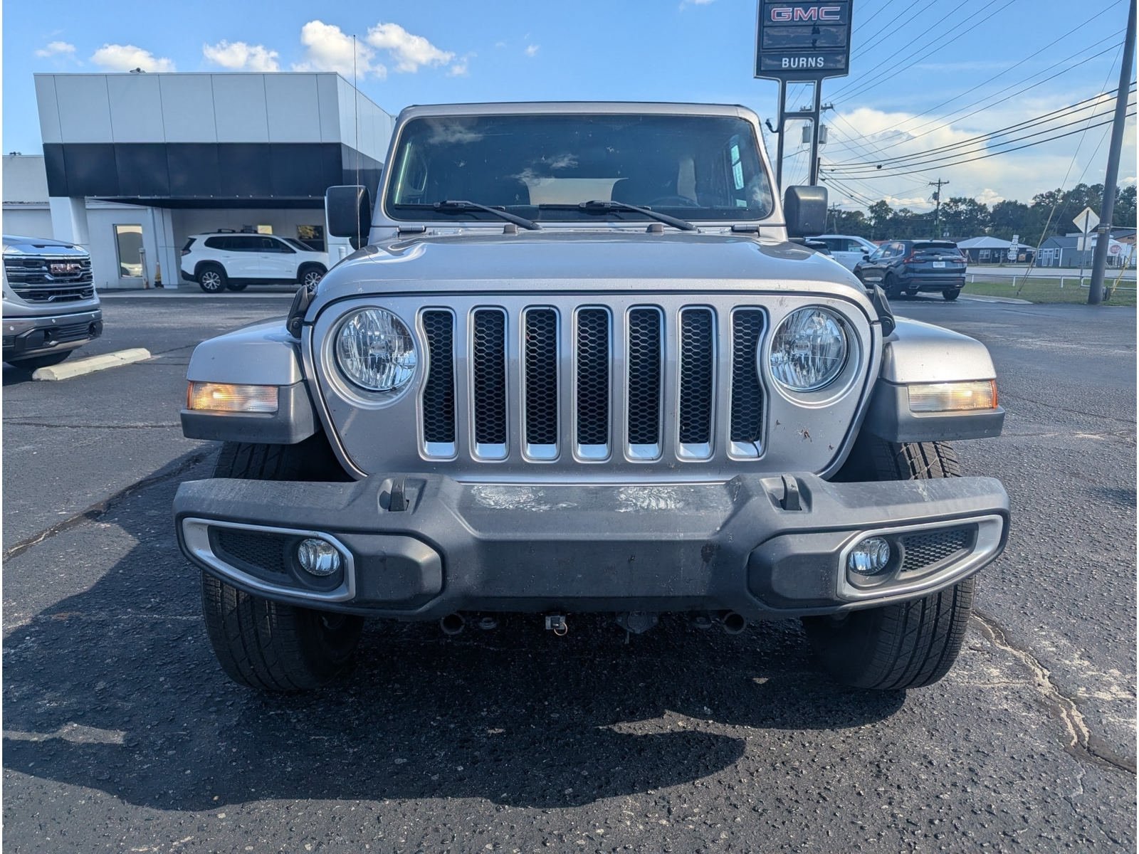 Used 2019 Jeep Wrangler Unlimited Sahara AWD/4WD image 9
