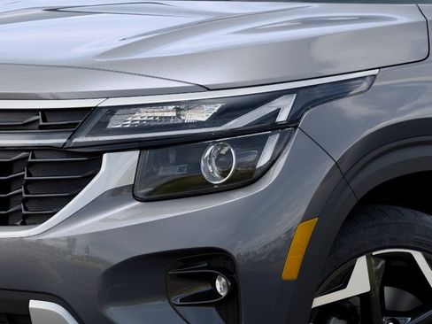 New 2026 Kia Seltos EX FWD image 10