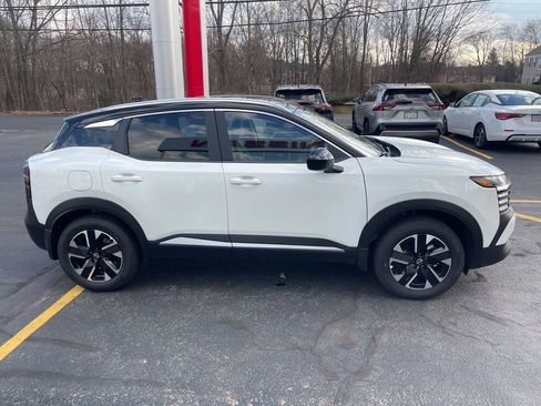 New 2026 Nissan Kicks SV w/ SV Premium Package AWD/4WD image 7