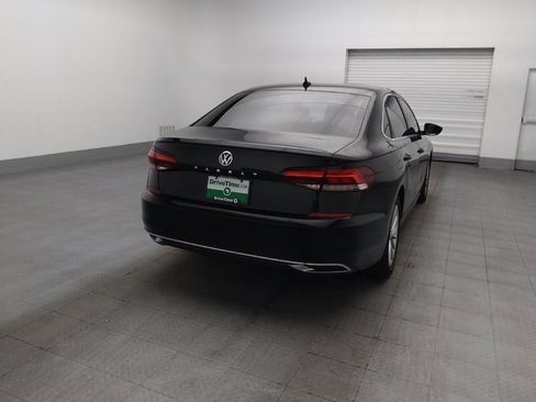 Used 2020 Volkswagen Passat 2.0T SE FWD image 9
