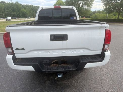 Used 2019 Toyota Tacoma SR w/ SX Package AWD/4WD image 6