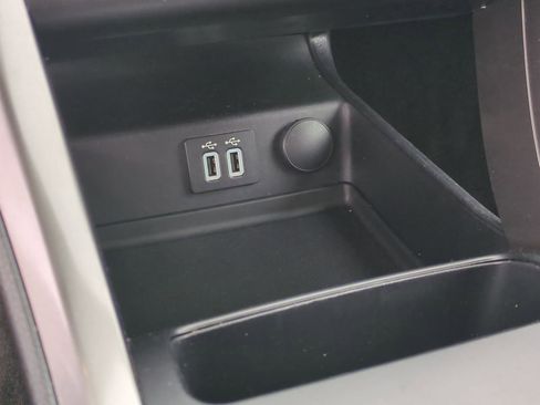 Used 2020 Ford Fusion SE image 45