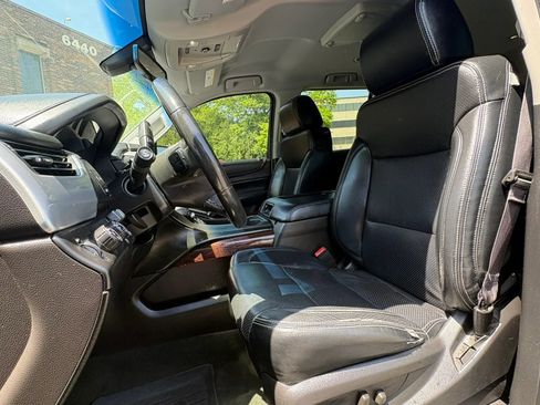 Used 2015 GMC Yukon SLE w/ Convenience Package AWD/4WD image 2