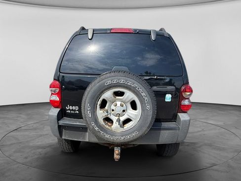 Used 2007 Jeep Liberty Sport AWD/4WD image 7