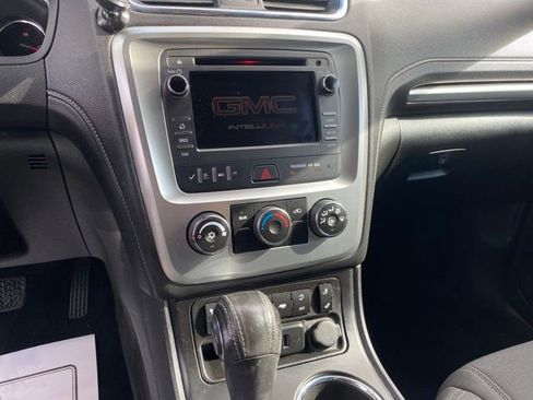 Used 2016 GMC Acadia SLE image 10
