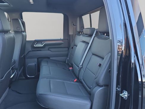 New 2025 GMC Sierra 2500 Denali w/ Denali Reserve Package image 9