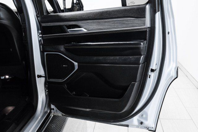 Used 2024 Jeep Wagoneer Series II AWD/4WD image 53