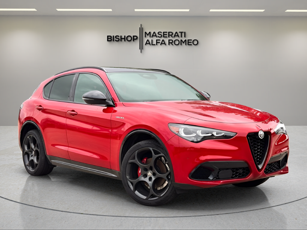 Used 2025 Alfa Romeo Stelvio Sprint AWD/4WD image 1