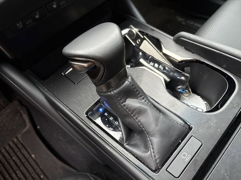 Used 2023 Lexus ES 250 w/ Premium Package image 26