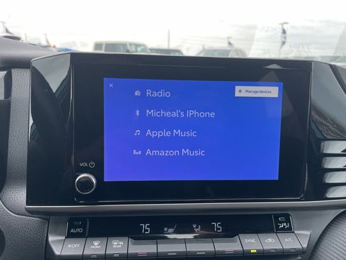 Used 2025 Toyota Camry SE image 15