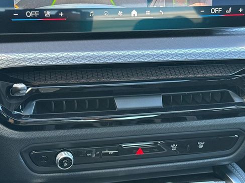 New 2026 BMW 440i xDrive Coupe w/ Parking Assistance Package image 23