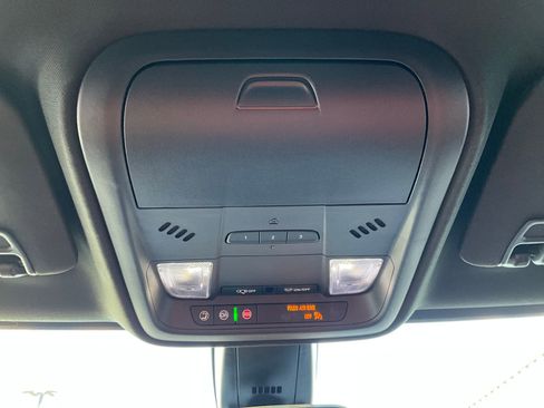 Certified 2022 Cadillac XT5 Luxury image 21