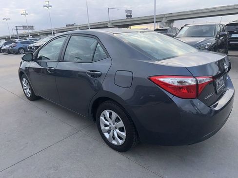 Used 2015 Toyota Corolla LE image 3