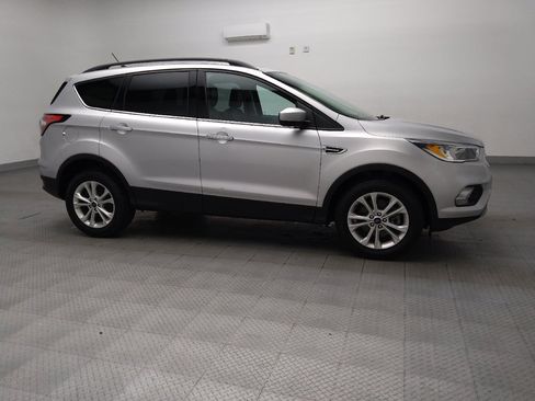 Used 2018 Ford Escape SE w/ SE Sync 3 Package image 11