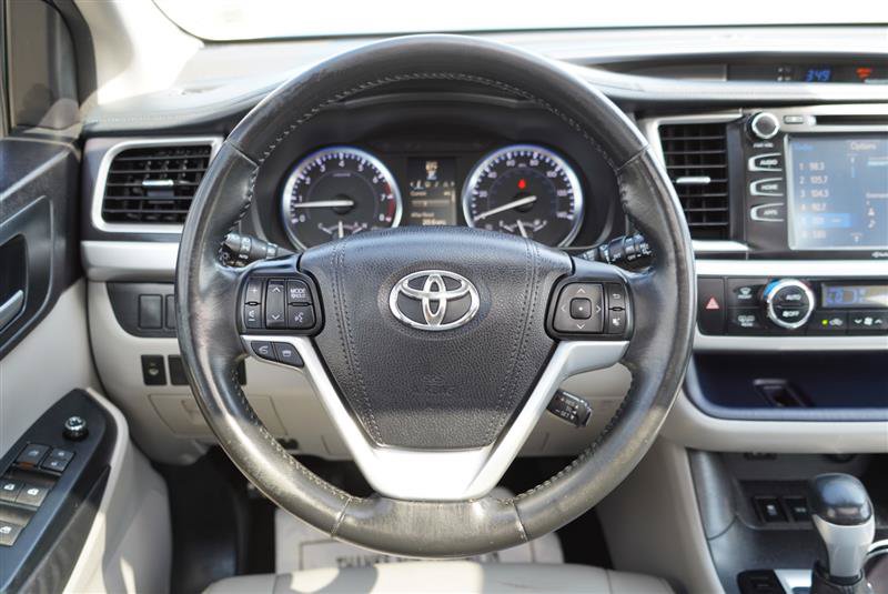 Used 2015 Toyota Highlander XLE FWD image 50