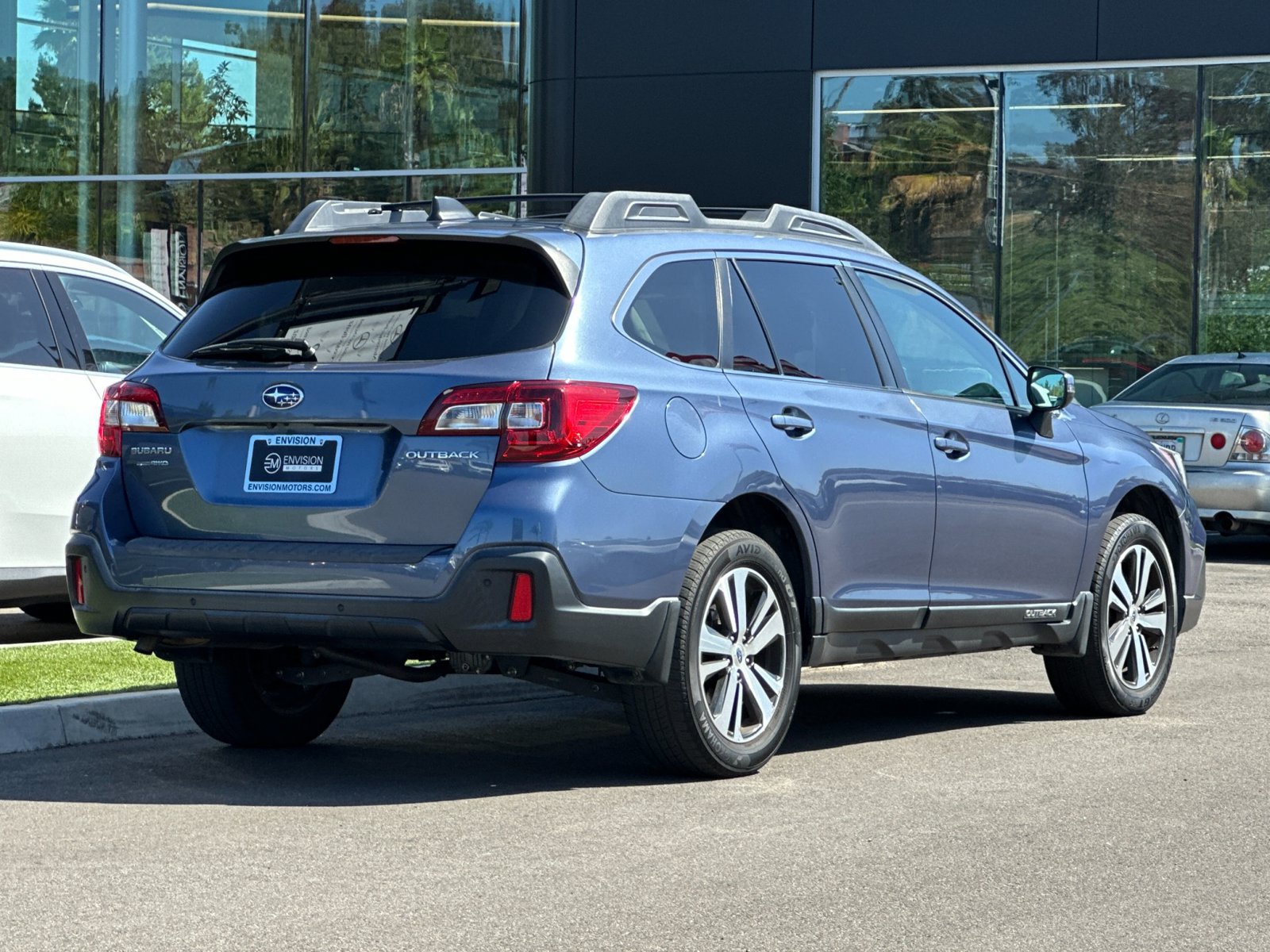 Used 2018 Subaru Outback 2.5i Limited AWD/4WD image 3