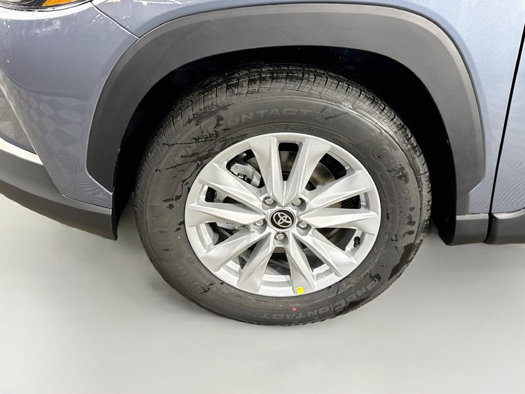 New 2026 Toyota Corolla Cross LE AWD/4WD image 4