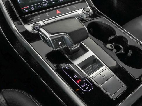 Used 2021 Audi Q8 Prestige w/ Prestige Package image 37