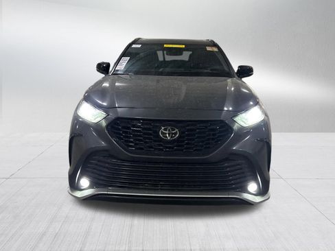 Certified 2025 Toyota Highlander XSE image 2