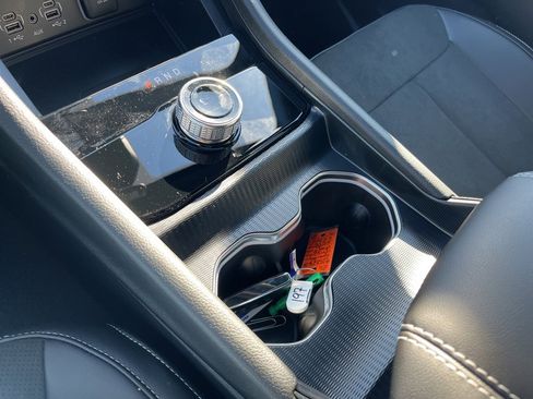 New 2025 Jeep Grand Cherokee Altitude image 22