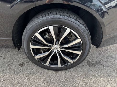 Certified 2024 Volvo XC60 B5 Plus w/ Protection Package Premier AWD/4WD image 33
